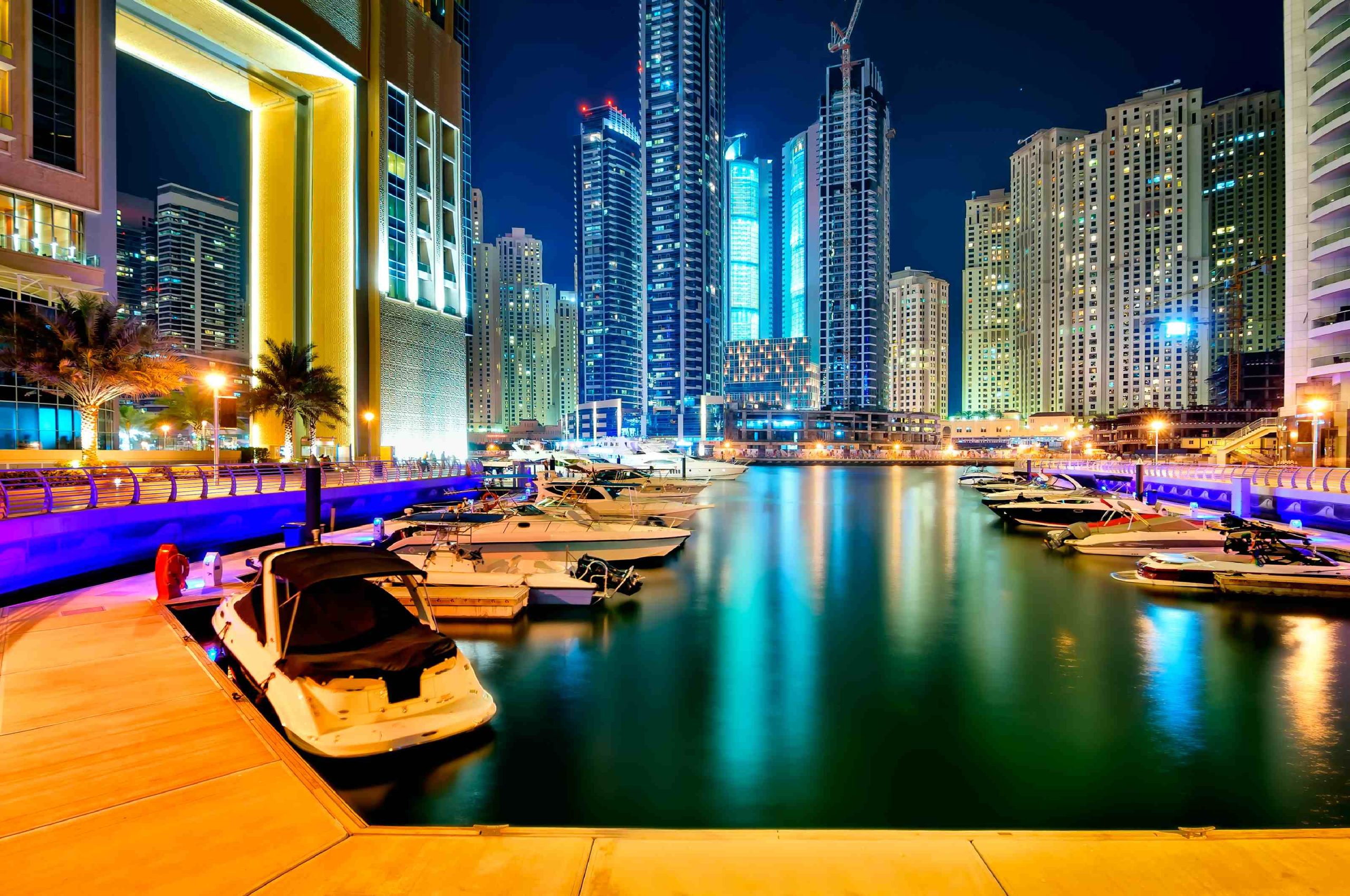 Best Time of Year to Book Rental Yacht in Dubai: