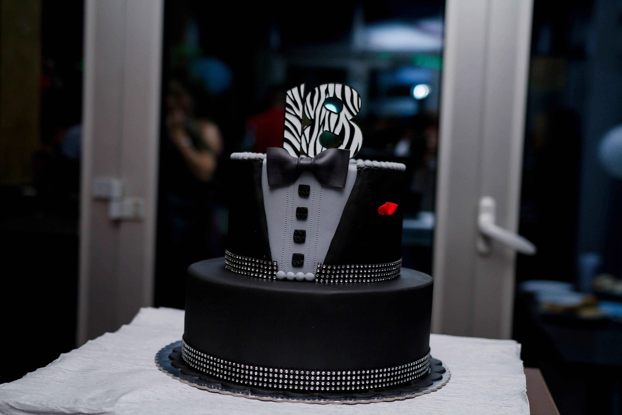 Modern Design Concepts for a Sophisticated Cake for man
